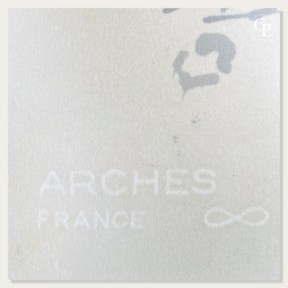Gros plan par transparence sur le filigrane officiel ARCHES FRANCE et le symbole de l'infini en bas à gauche du papier d'art de l'œuvre Élan Lyrique de Hanna Ben-Dov. | Close-up showing the official ARCHES FRANCE watermark and infinity symbol by transparency on the fine art paper of Hanna Ben-Dov's artwork Lyrical Impulse.