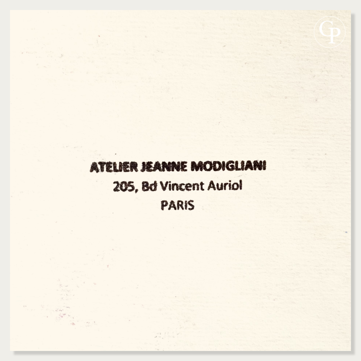 Close-up view of the original artist workshop ink stamp reading Atelier Jeanne Modigliani 205 Bd Vincent Auriol Paris on the back of the artwork with Galerie Popincourt watermark logo | Gros plan détaillé du cachet d'encre d'origine de l'atelier portant la mention Atelier Jeanne Modigliani 205 Bd Vincent Auriol Paris apposé au dos de l'œuvre avec logo en filigrane Galerie Popincourt
