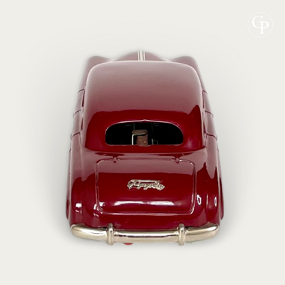 TippCo Hudson Limousine rouge Burundi vue arrière pare-chocs et monogramme chromé c.1948 US Zone Germany | Vintage TippCo Hudson Limousine tin toy car rear view chrome logo and bumper Burundi red lacquer c.1948 US Zone Germany